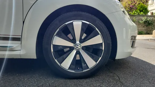 
								Volkswagen Coccinelle full									