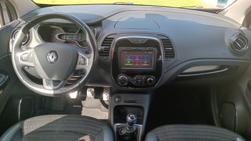 
								Renault Captur full									