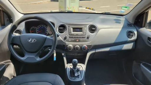 
								Hyundai i10 full									