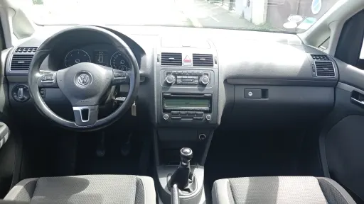 
								Volkswagen Touran full									