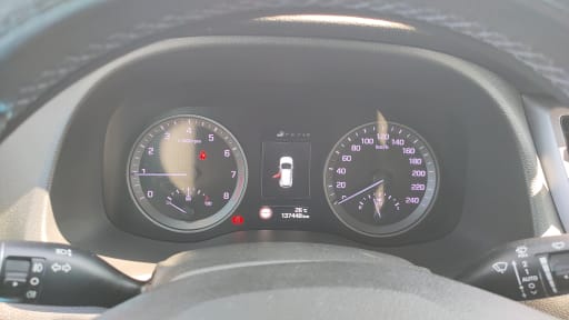 
								Hyundai Tucson full									