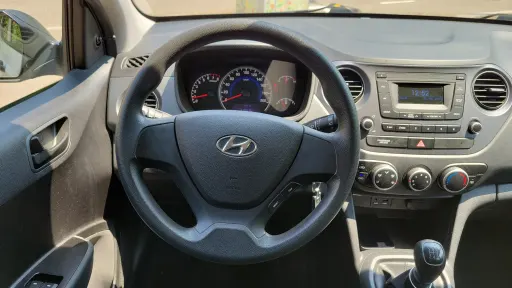 
								Hyundai i10 full									