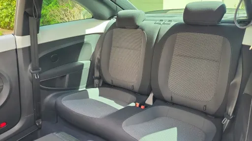 
								Volkswagen Coccinelle full									