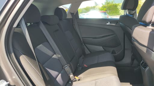 
								Hyundai Tucson full									