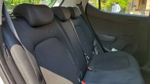 
								Hyundai i10 full									