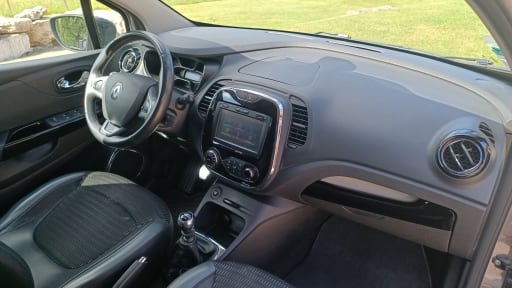 
								Renault Captur full									