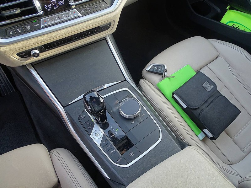 
BMW 3-Reeks Touring (G21) _ 320d full									