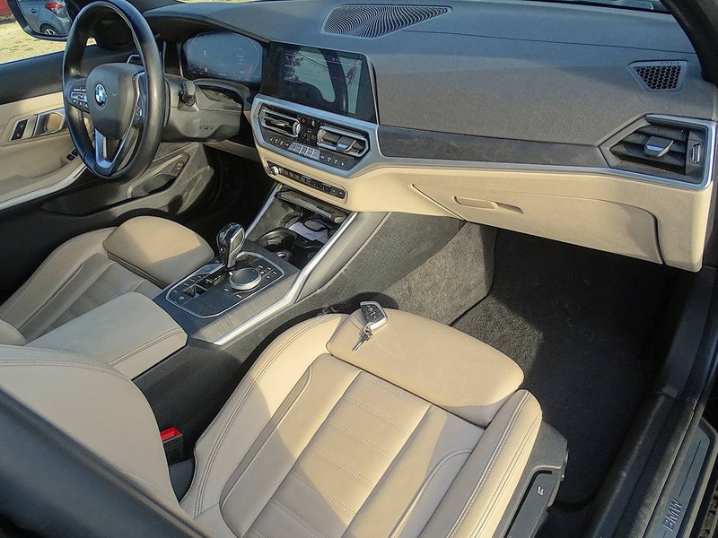 
BMW 3-Reeks Touring (G21) _ 320d full									