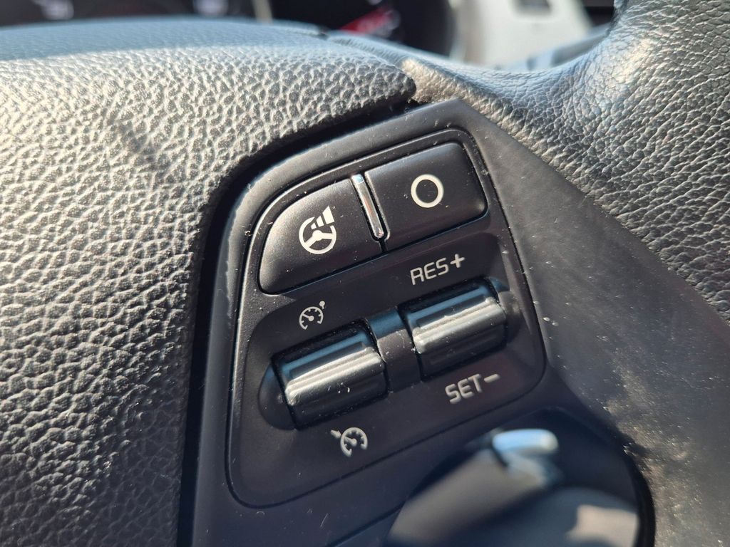 
Kia Ceed Edición Copa Mundial de la FIFA full									