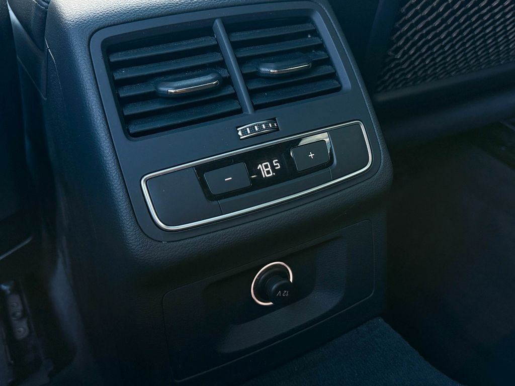 
Audi A4 B9/8W Sport full									