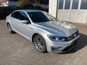 Volkswagen Passat GTE 1.4TSI eHybrid Highline con navegación LED HUD