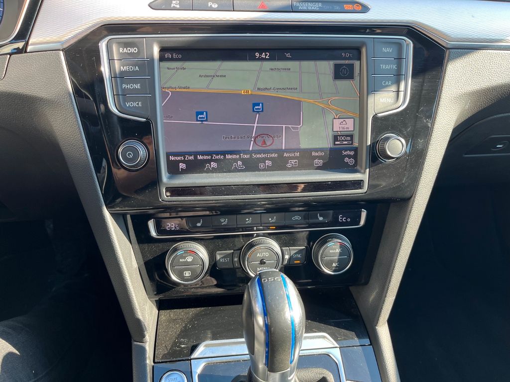 
Volkswagen Passat GTE 1.4TSI eHybrid Highline con navegación LED HUD full									