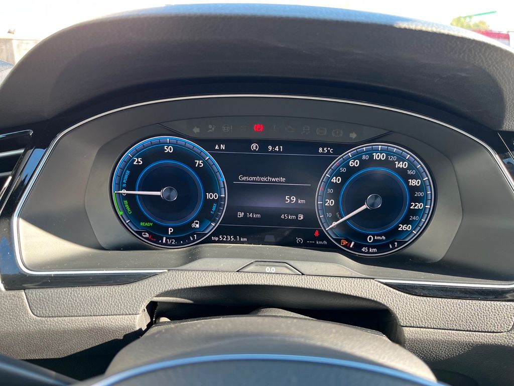 
Volkswagen Passat GTE 1.4TSI eHybrid Highline con navegación LED HUD full									