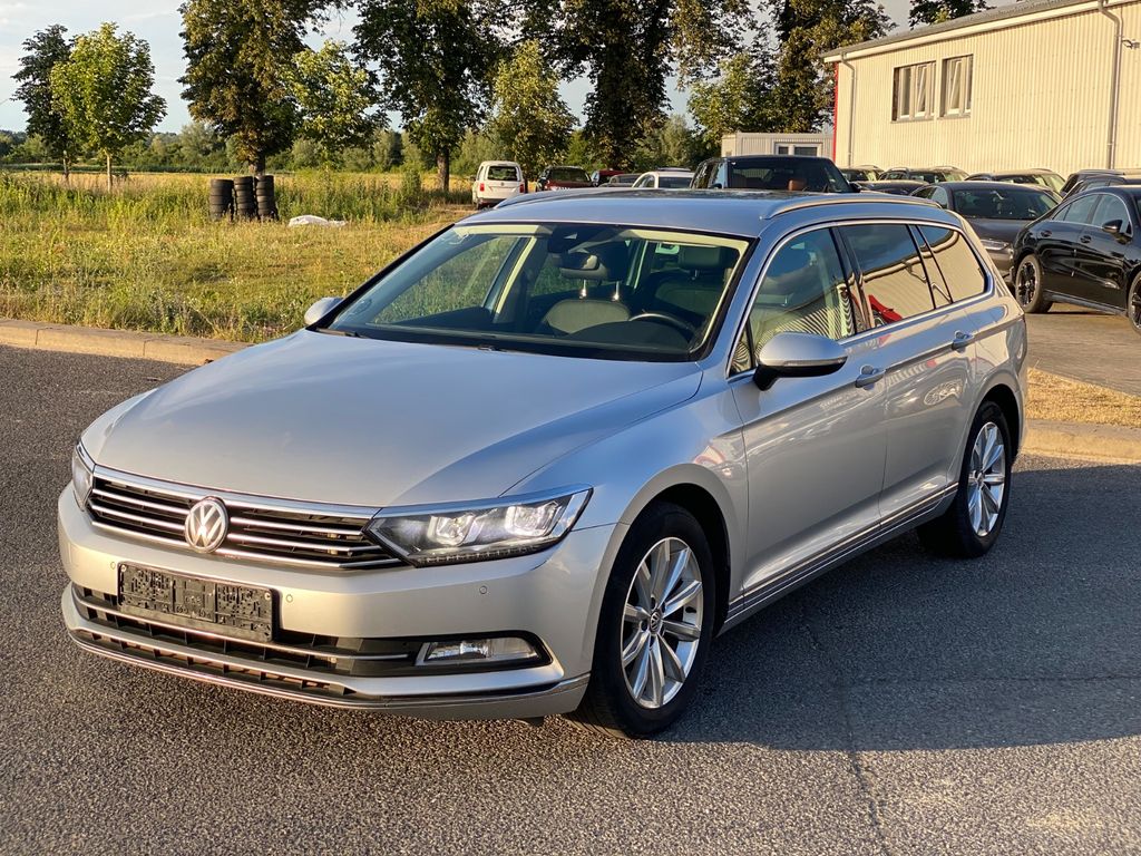 
Volkswagen Passat Variant Highline full									