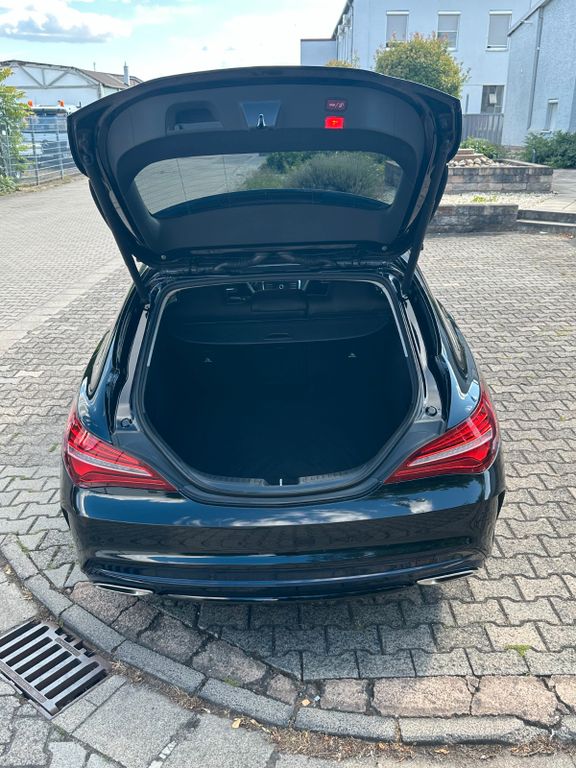 
Mercedes-Benz CLA Shooting Brake 250 4Matic 7G-DCT AMG Line full									