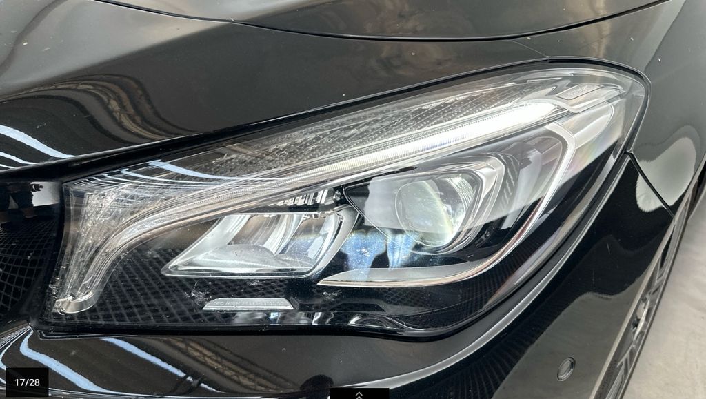 
Mercedes-Benz CLA Shooting Brake 250 4Matic 7G-DCT AMG Line full									