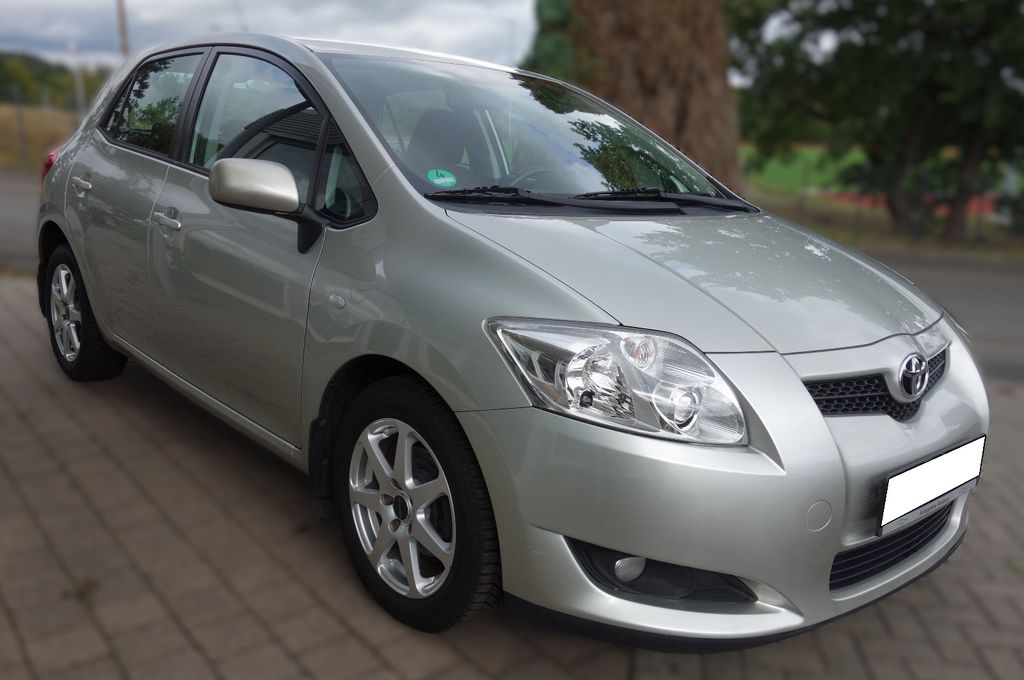 
Toyota Auris full									