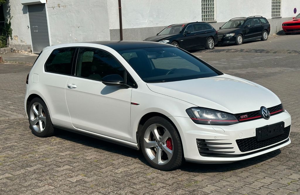 
Volkswagen Golf VII GTI PERFORMANCE full									