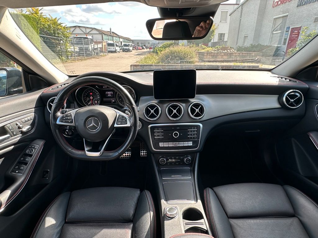 
Mercedes-Benz CLA Shooting Brake 250 4Matic 7G-DCT AMG Line full									