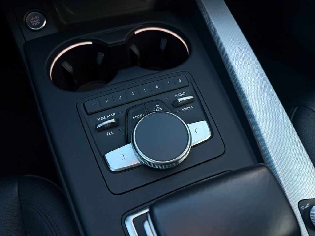 
Audi A4 B9/8W Sport full									