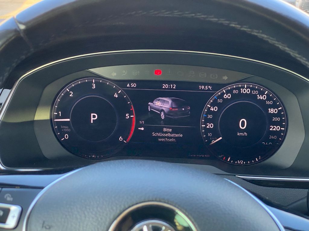 
Volkswagen Passat Variant Highline full									