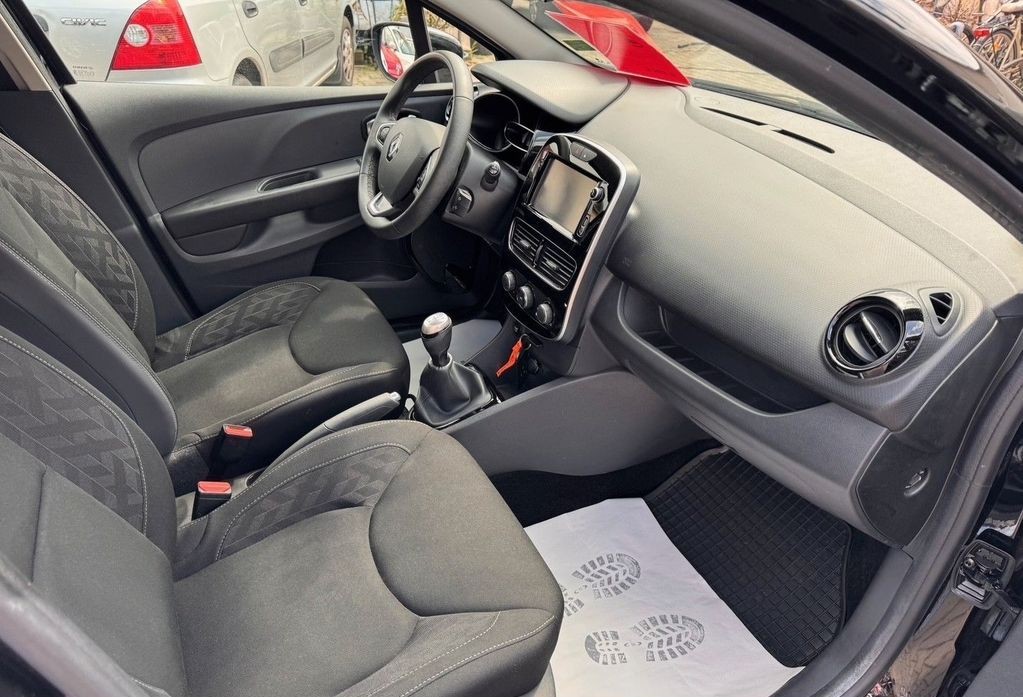 
Renault Clio IV Limited full									