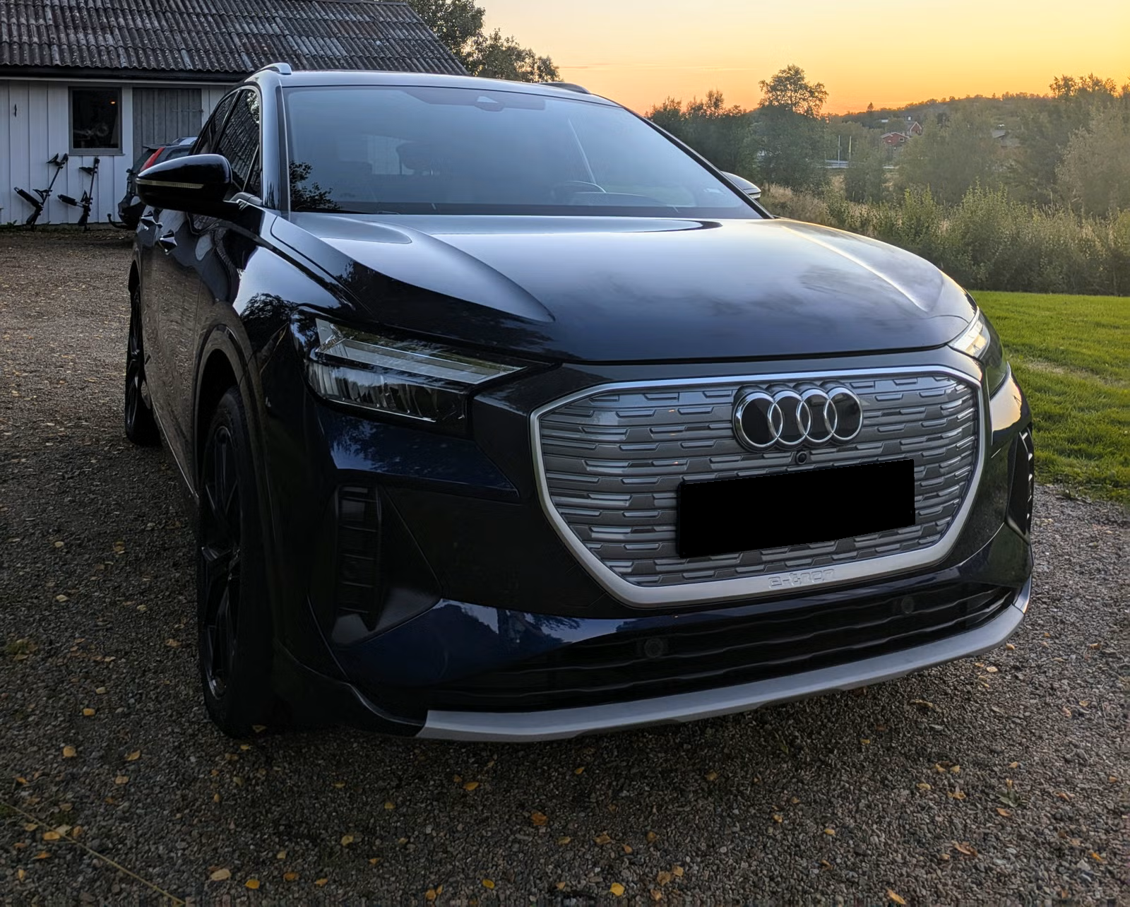 
Audi Q4 e-tron full									